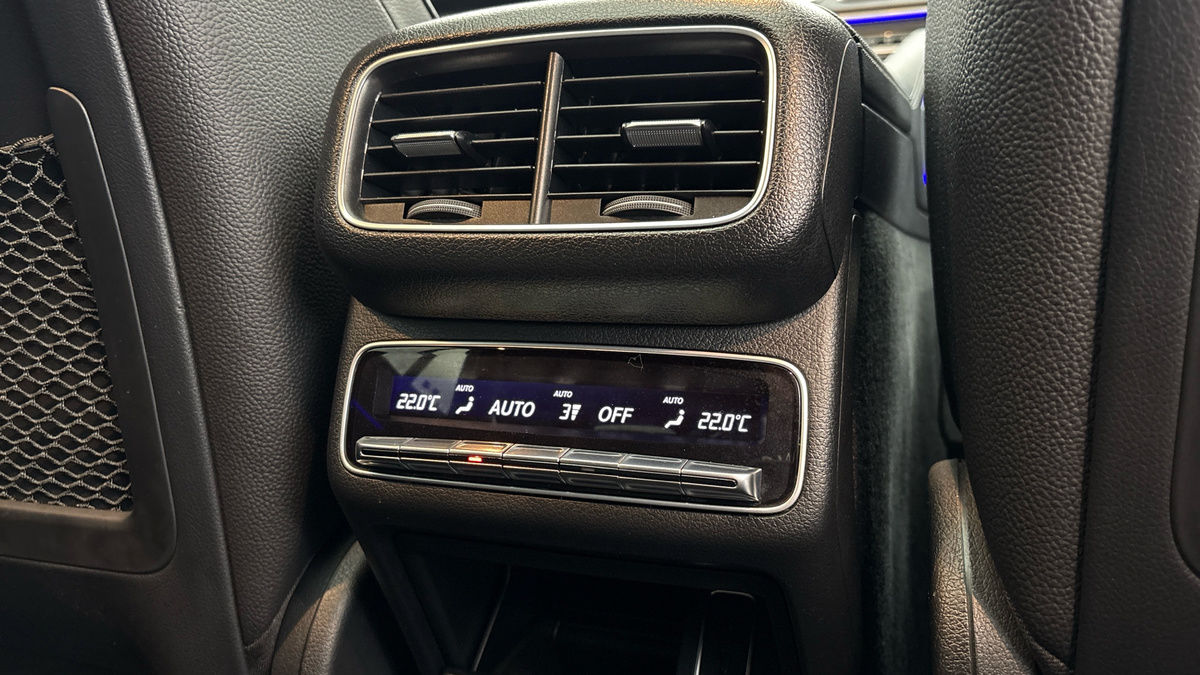 Mercedes-Benz GLE Image 25