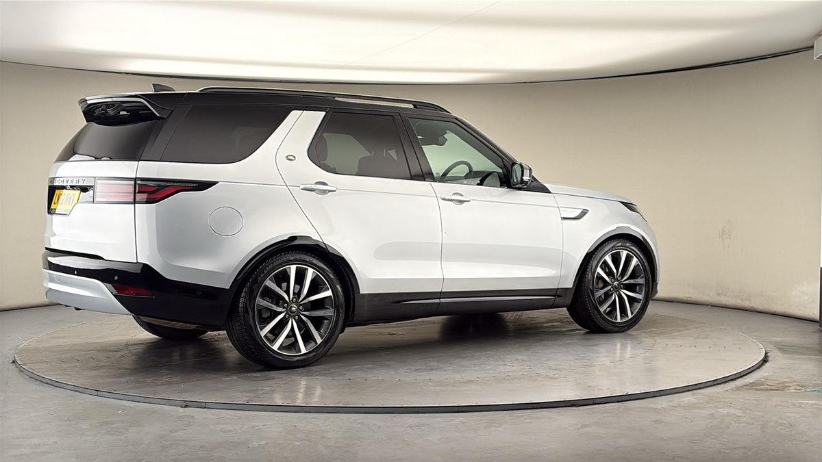 More views of Land Rover Discovery