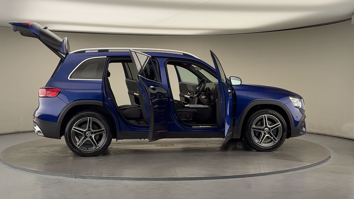 More views of Mercedes-Benz GLB