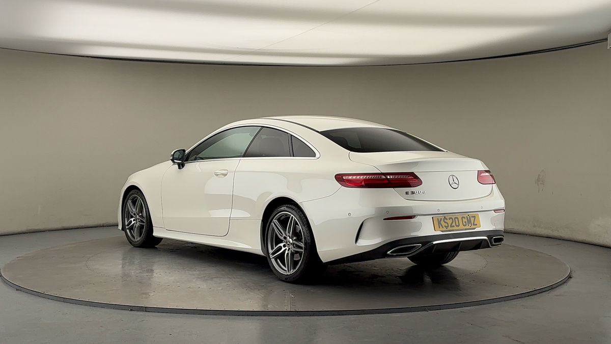 Mercedes-Benz E Class Image 2