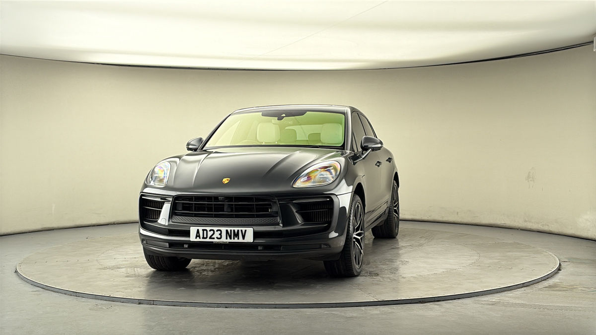 More views of Porsche Macan