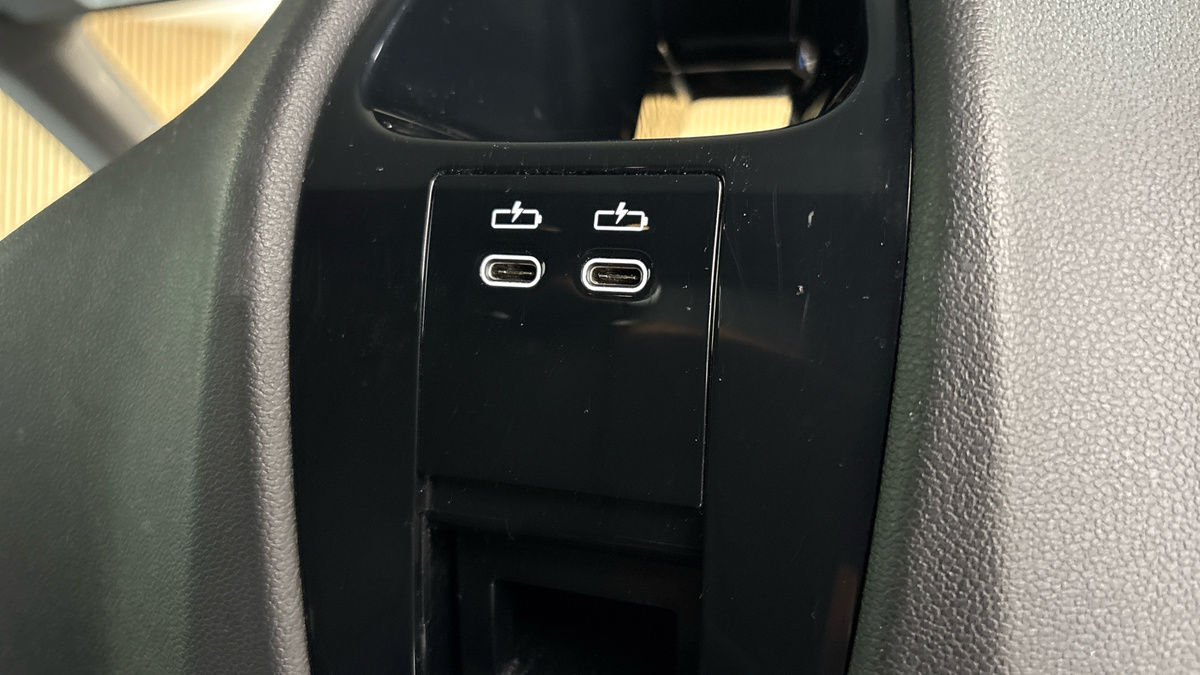 BMW iX Image 27