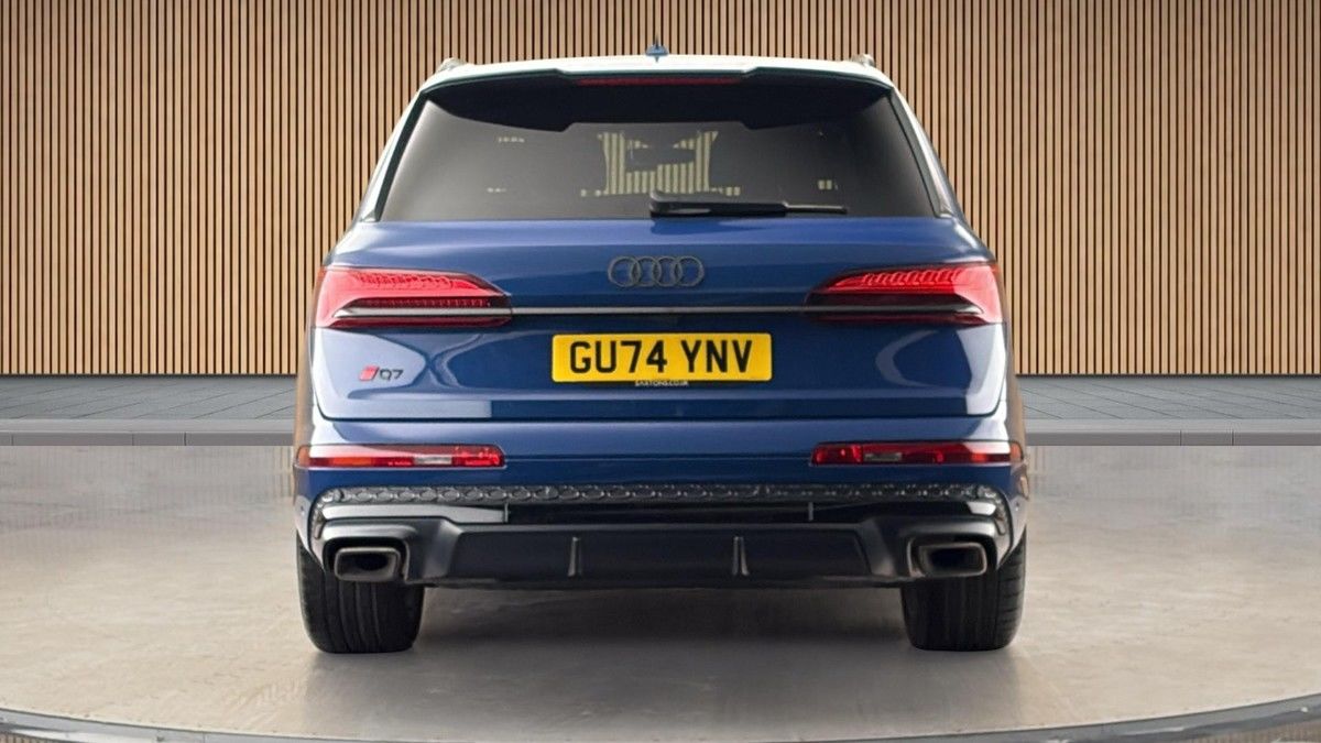 Audi Q7 Image 4
