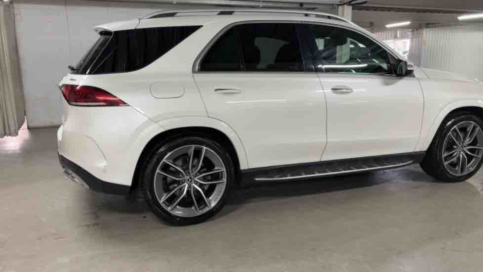 More views of Mercedes-Benz GLE