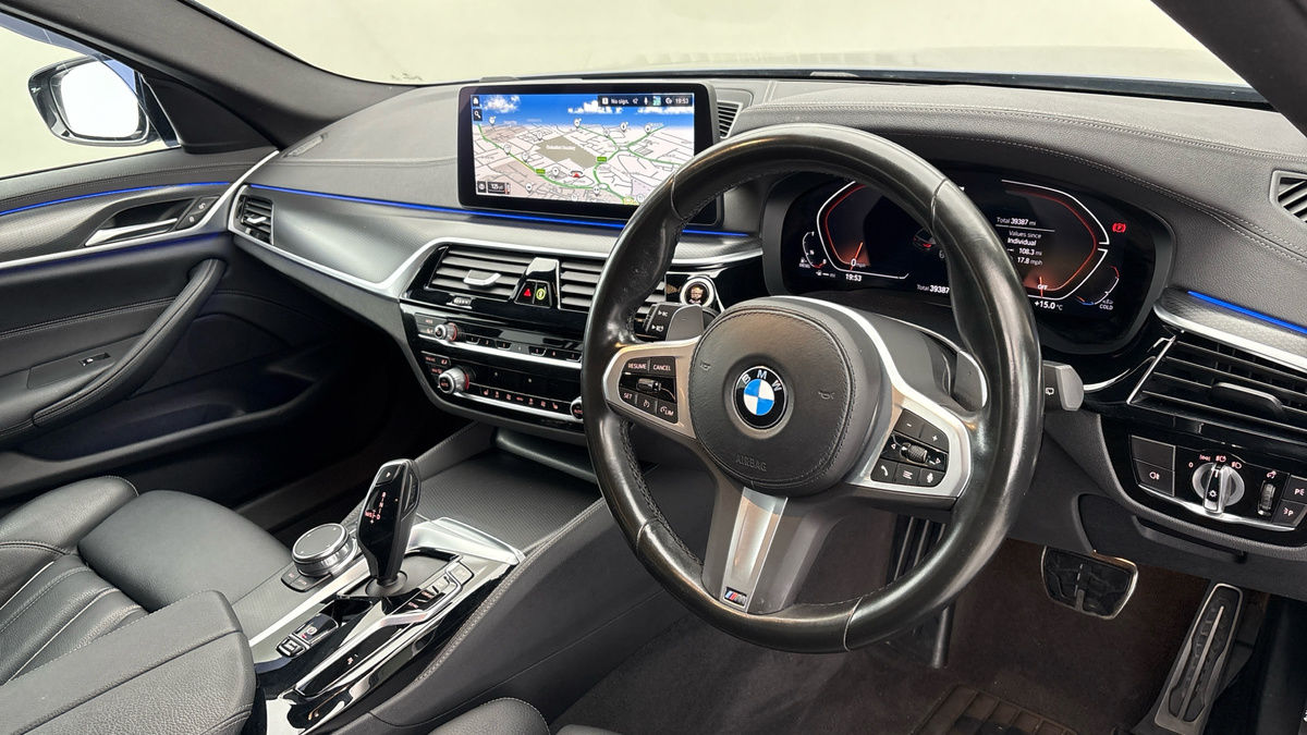 BMW 5 Series Image 5