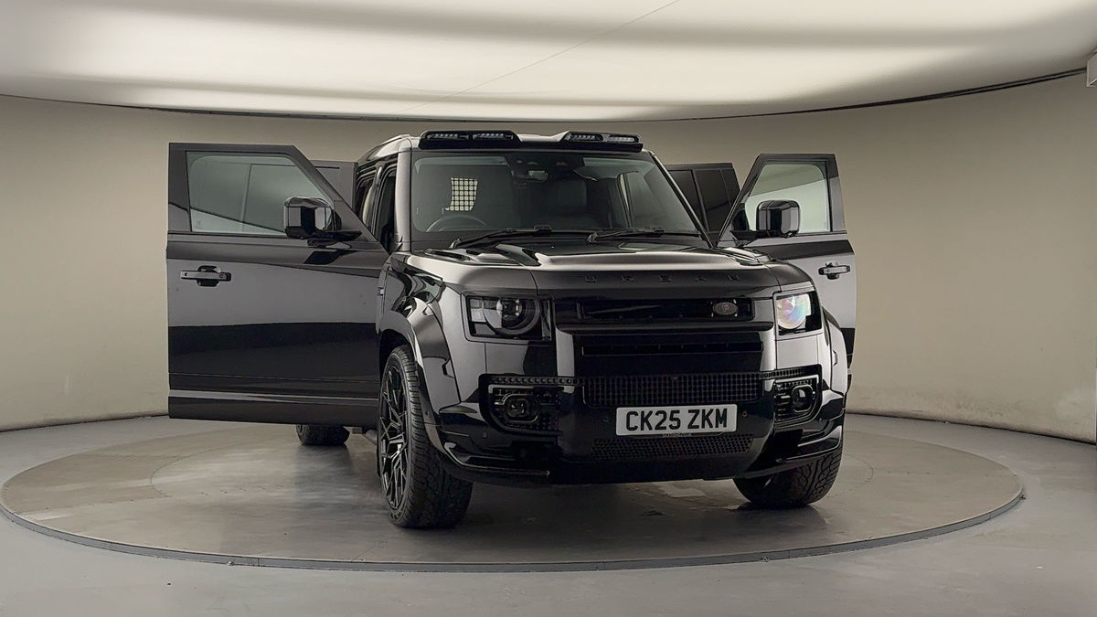 More views of Land Rover Defender 110