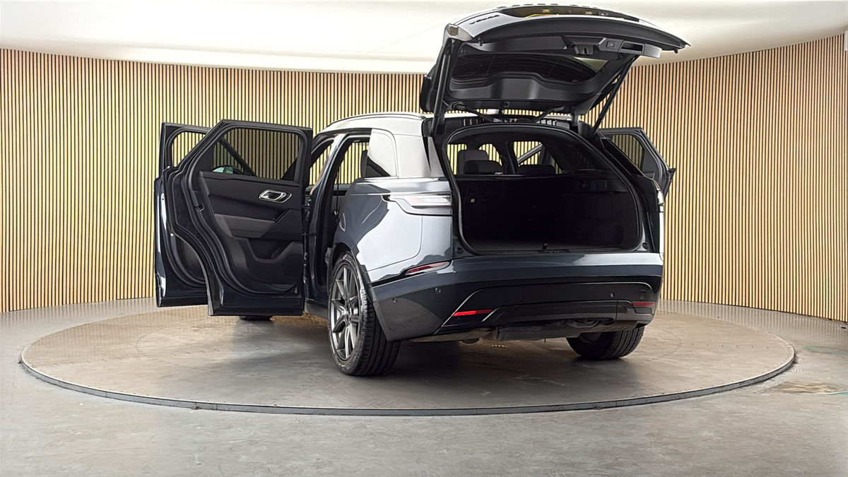 More views of Land Rover Range Rover Velar