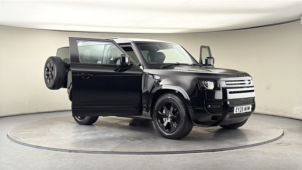 More views of Land Rover Defender 90