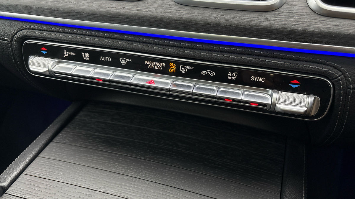 Mercedes-Benz GLE Image 26