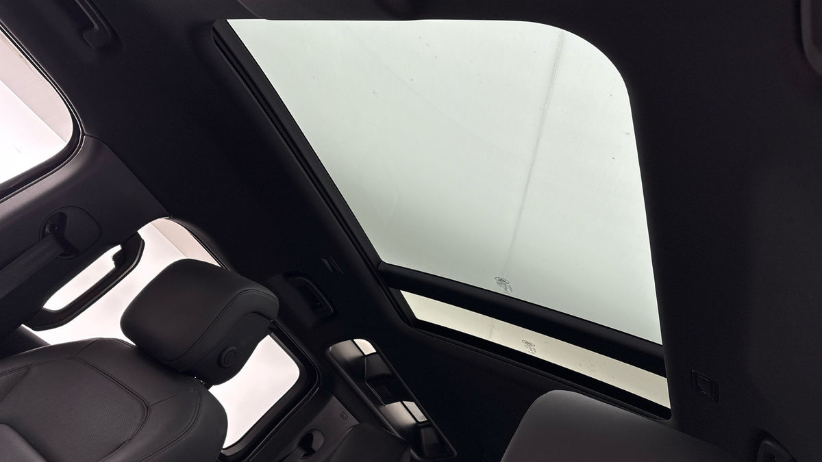 Land Rover Defender 110 Urban Image 6