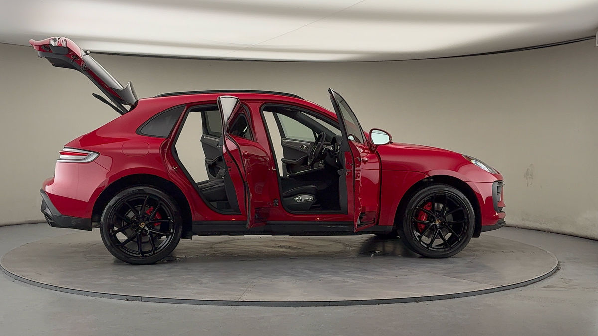 More views of Porsche Macan