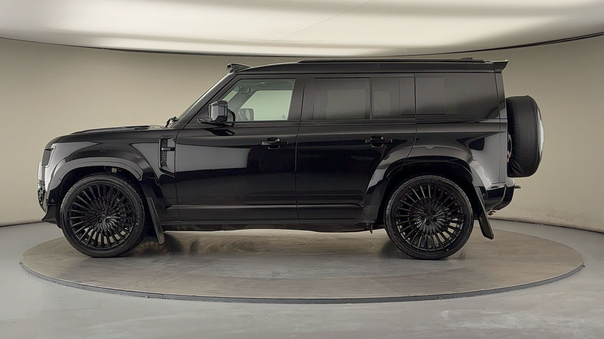 Land Rover Defender 110 Urban Image 21