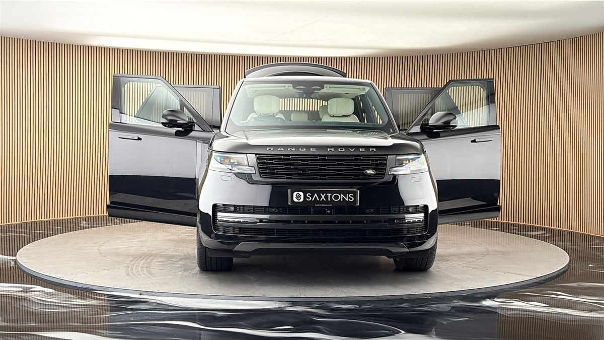 More views of Land Rover Range Rover
