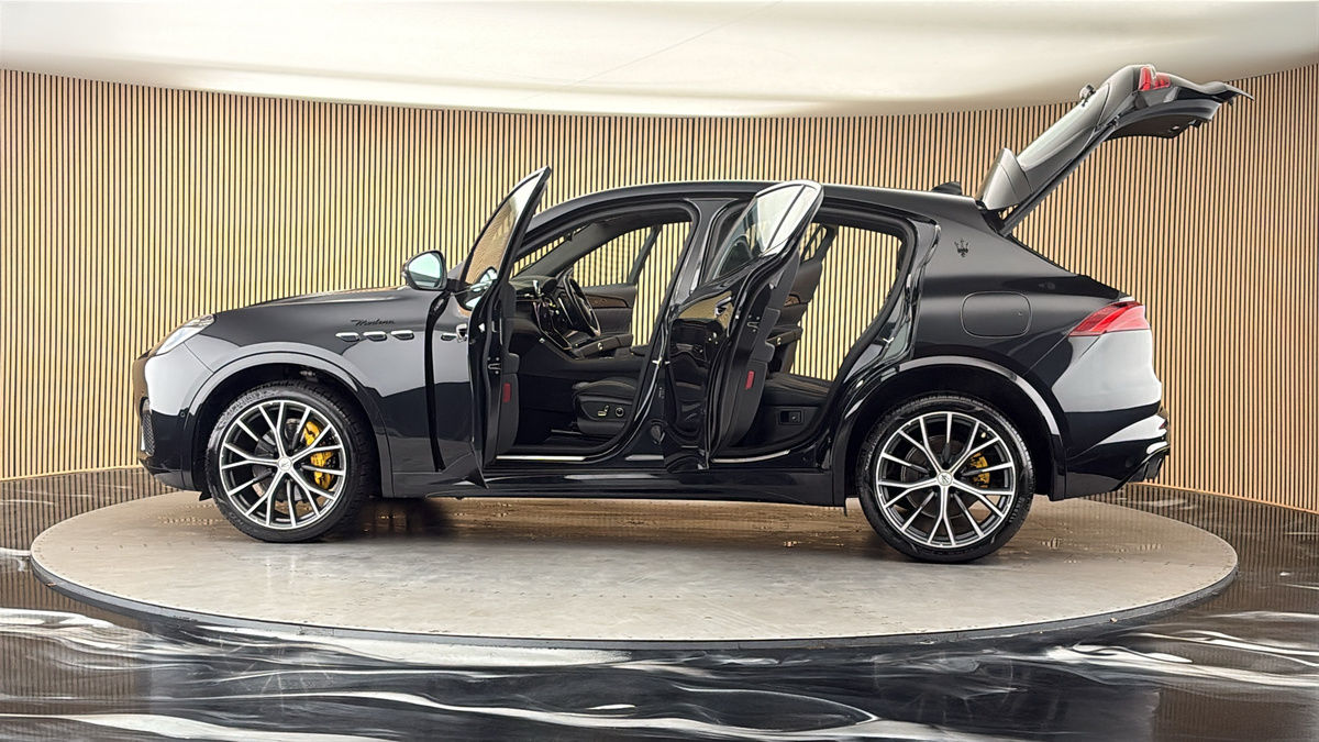 More views of Maserati Grecale
