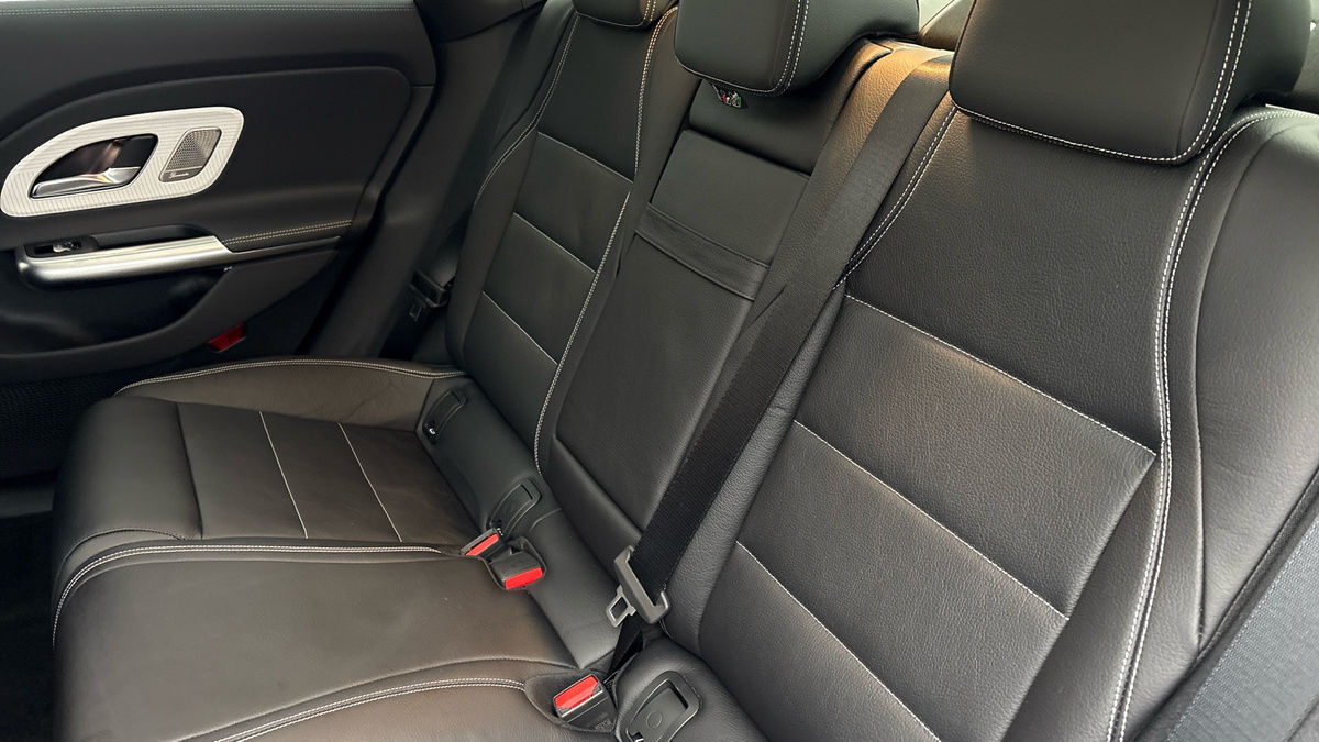 Mercedes-Benz CLA Image 8