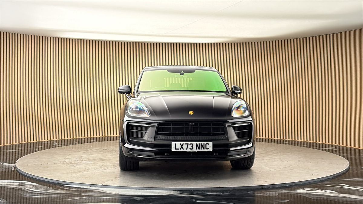 More views of Porsche Macan