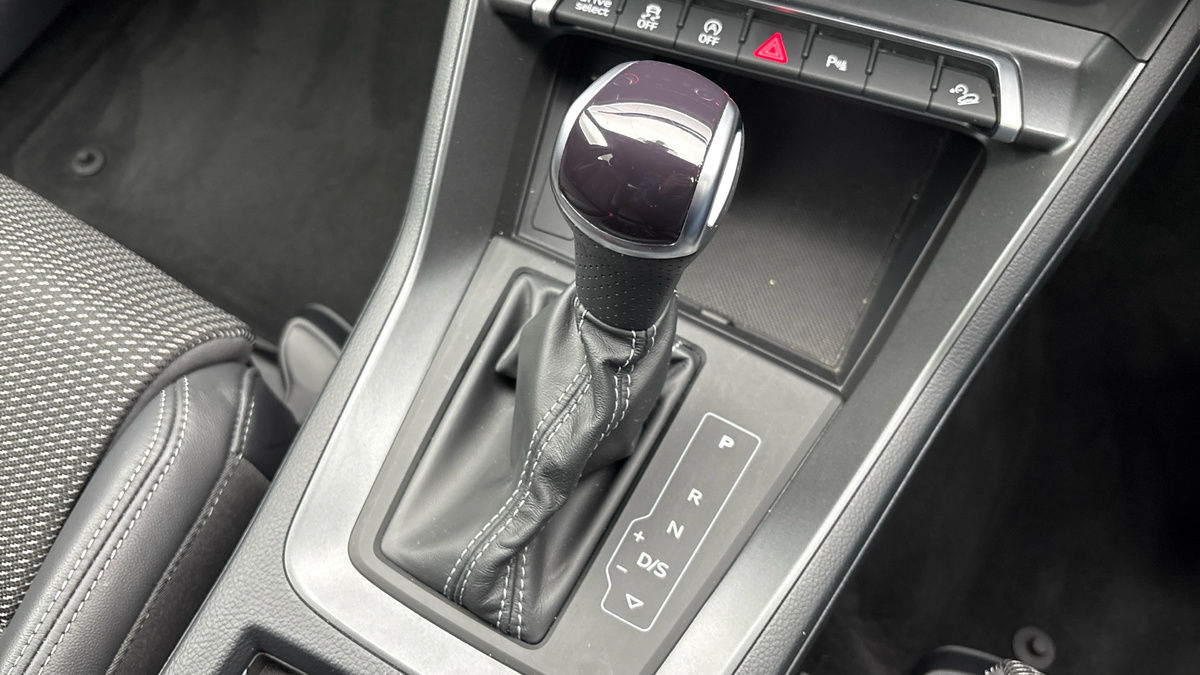 Audi Q3 Image 6
