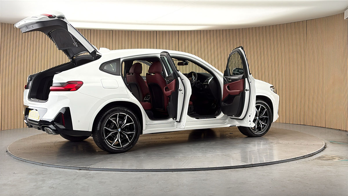 More views of BMW X4