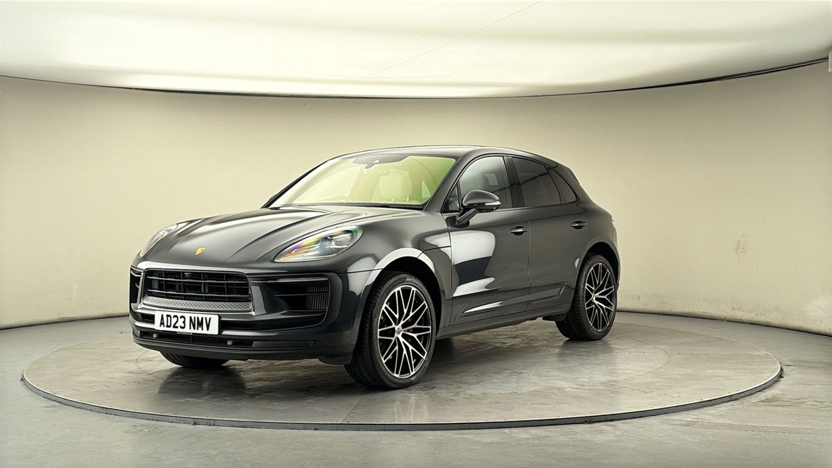 More views of Porsche Macan