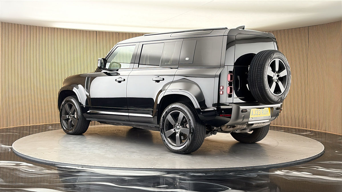 More views of Land Rover Defender 110