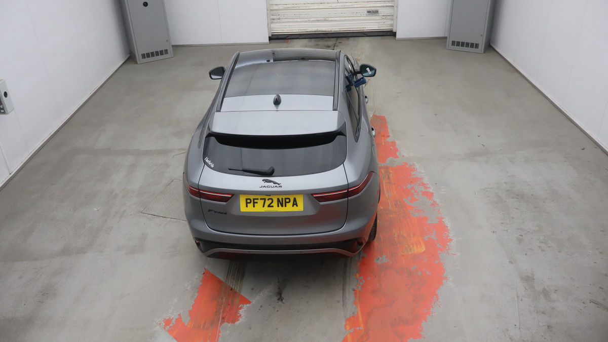 Jaguar F-PACE Image 8