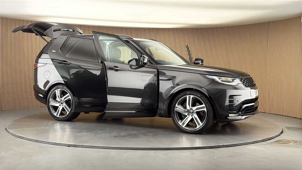More views of Land Rover Discovery