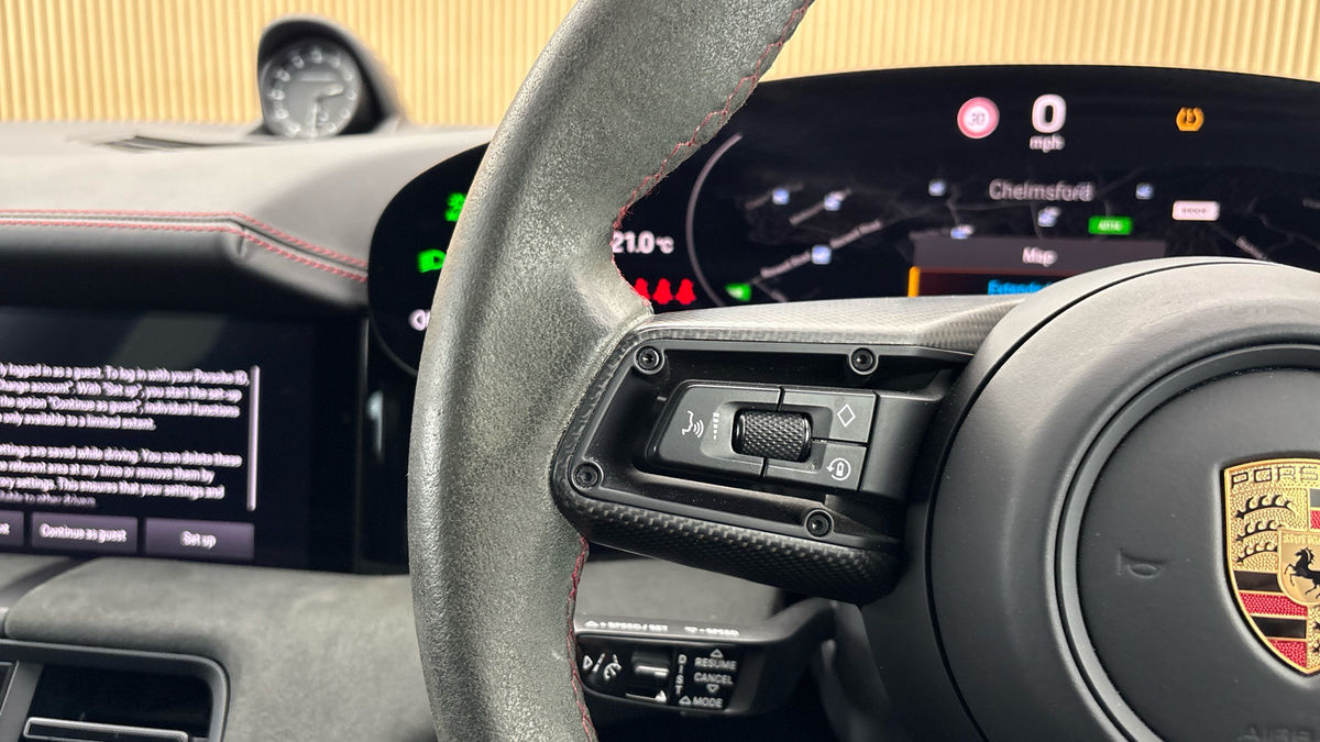 Porsche Taycan Image 13
