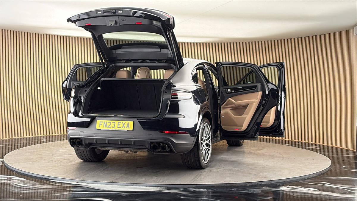 More views of Porsche Cayenne