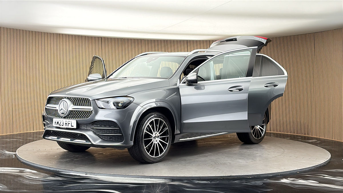 More views of Mercedes-Benz GLE