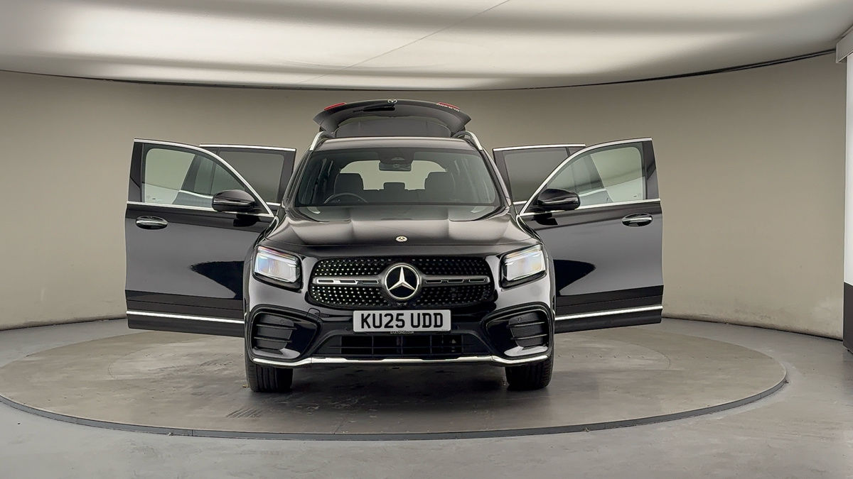 More views of Mercedes-Benz GLB