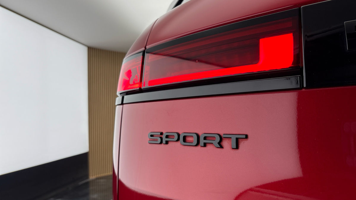 Land Rover Range Rover Sport Image 38