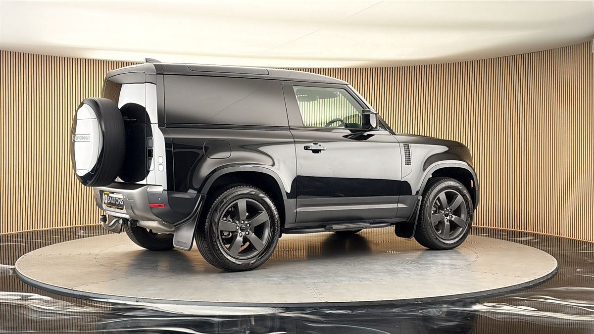 More views of Land Rover Defender 90