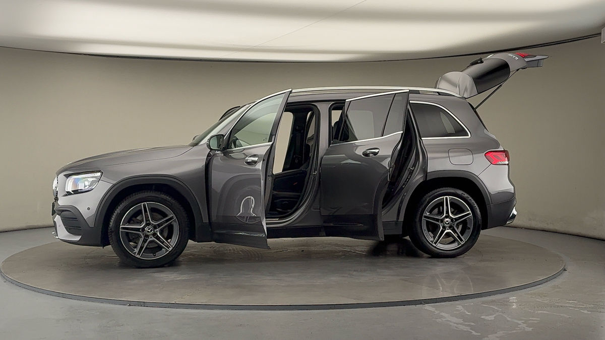 More views of Mercedes-Benz GLB