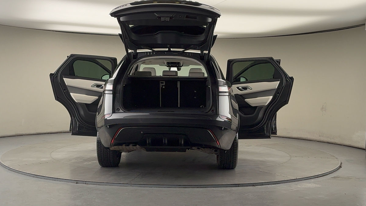 More views of Land Rover Range Rover Velar