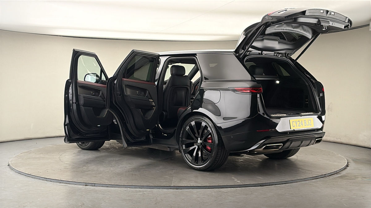 More views of Land Rover Range Rover Sport