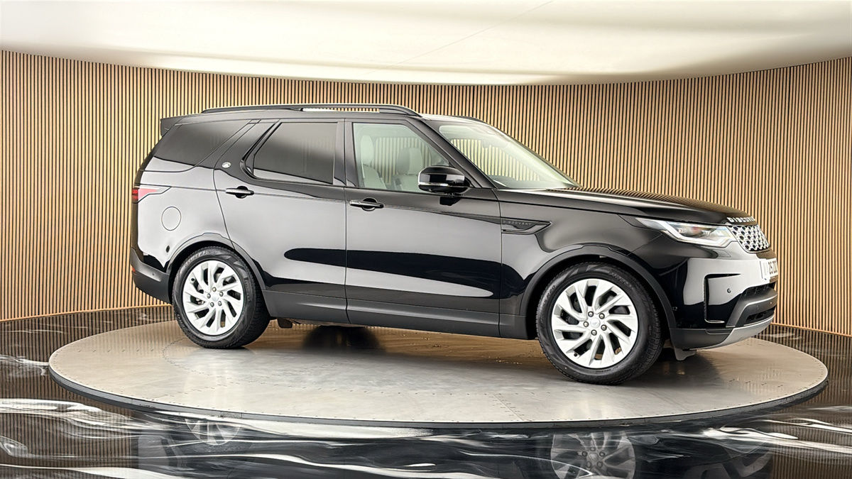 More views of Land Rover Discovery