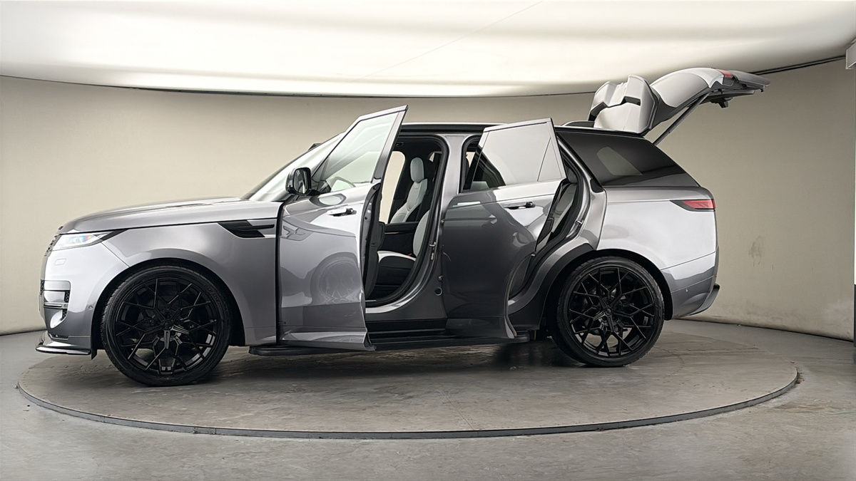 More views of Land Rover Range Rover Sport