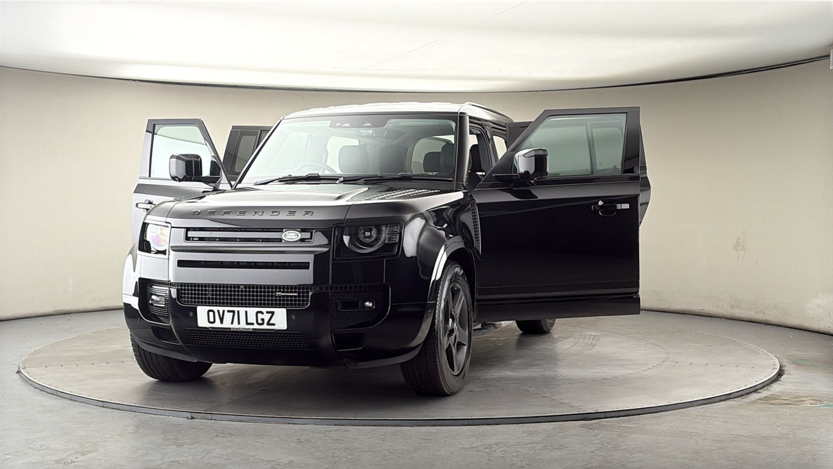 More views of Land Rover Defender 110