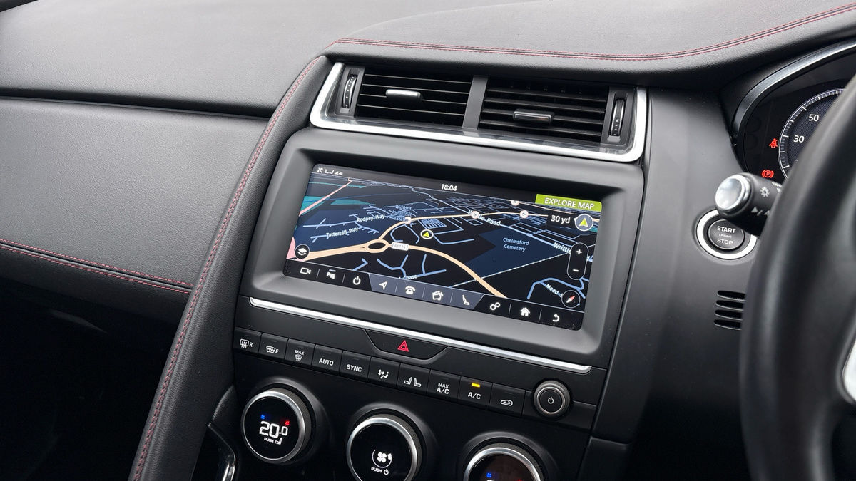 Jaguar E-PACE Image 17