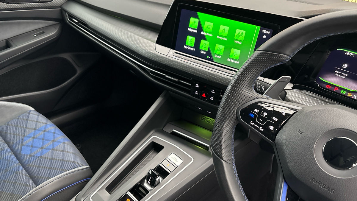 Volkswagen Golf Image 18