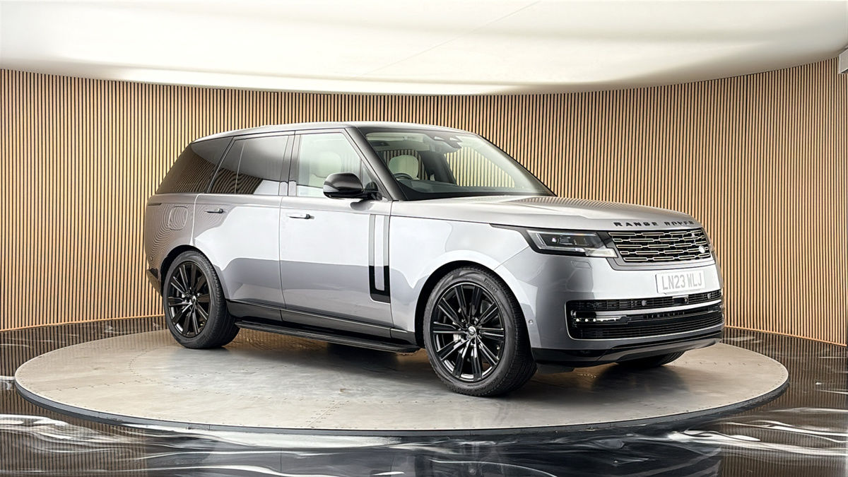 More views of Land Rover Range Rover