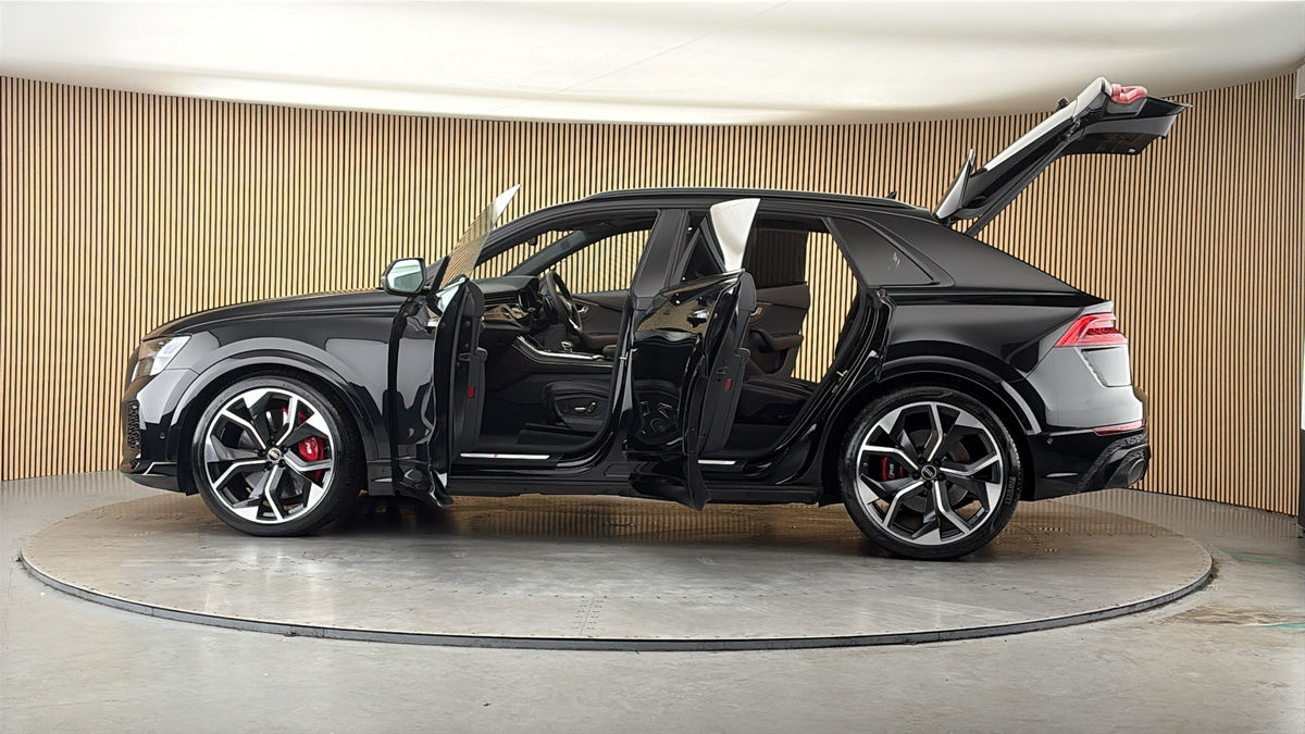 More views of Audi RSQ8