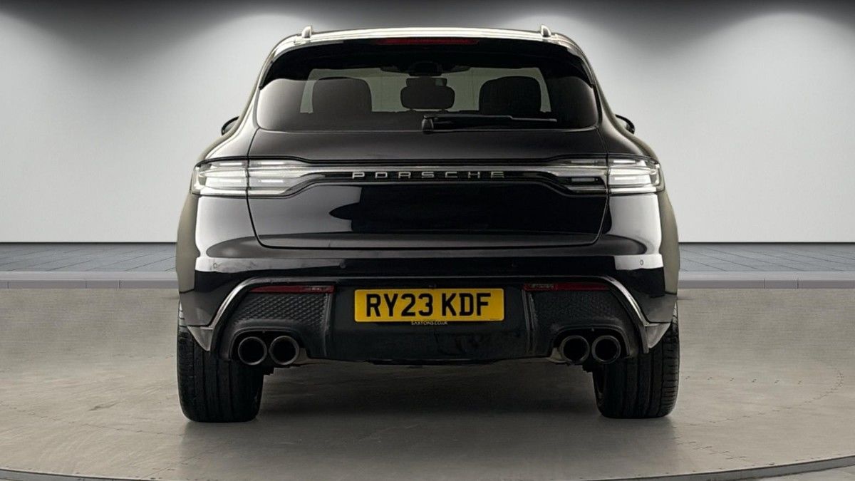Porsche Macan Image 4