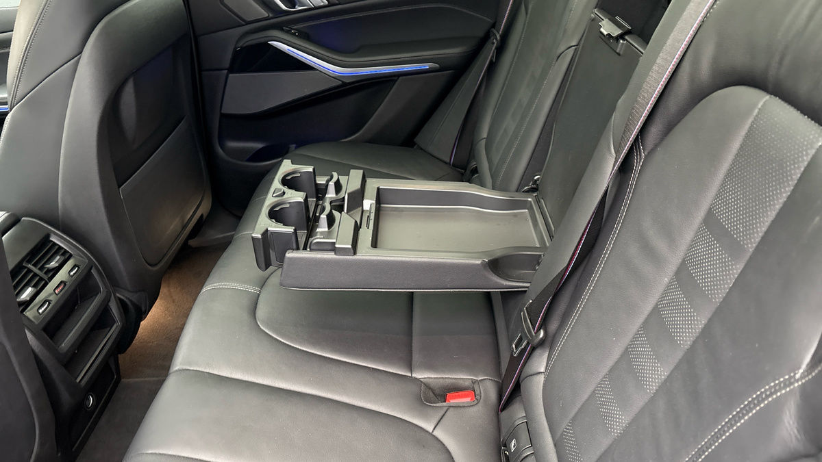 BMW X5 Image 9