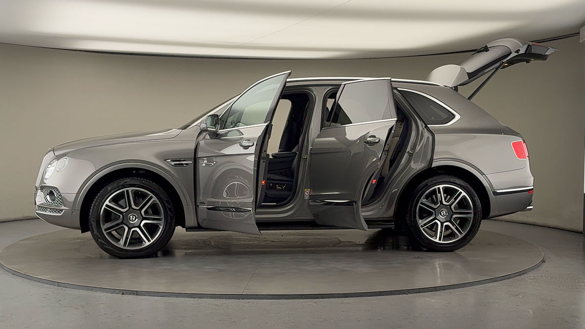 More views of Bentley Bentayga