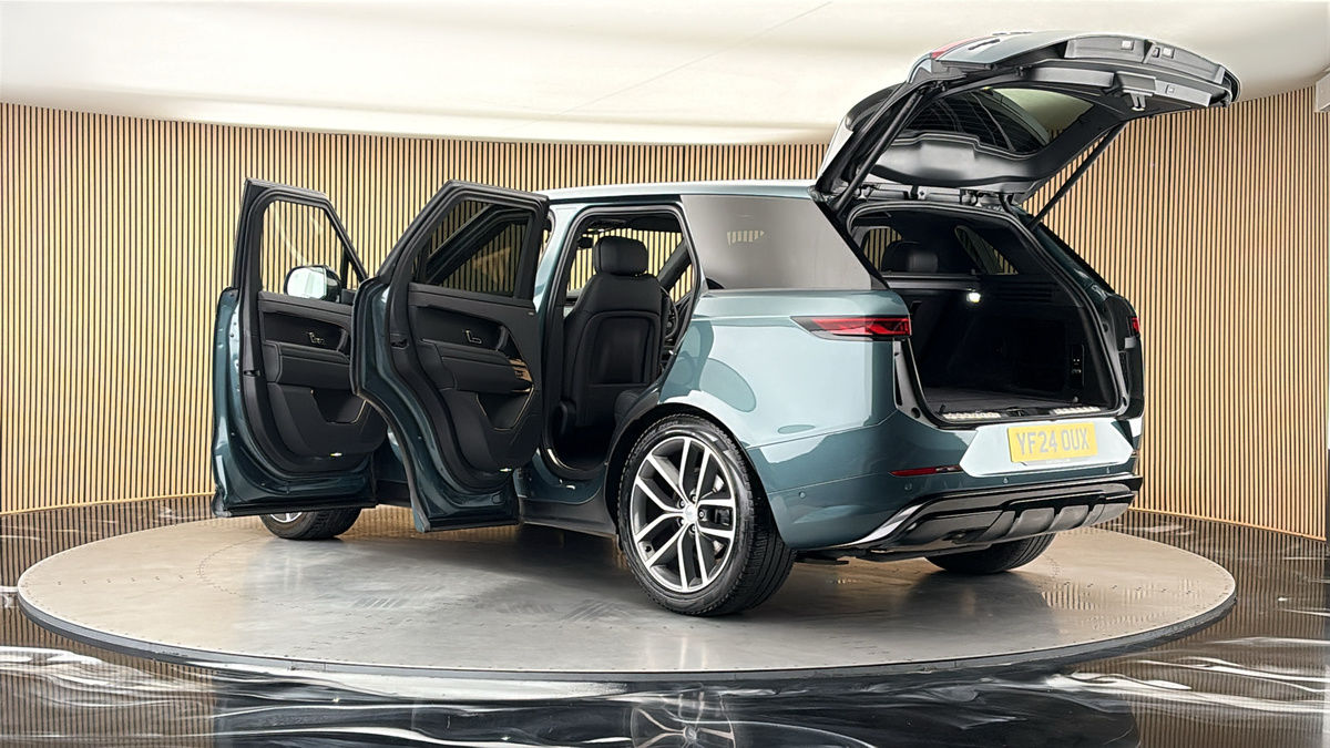 More views of Land Rover Range Rover Sport