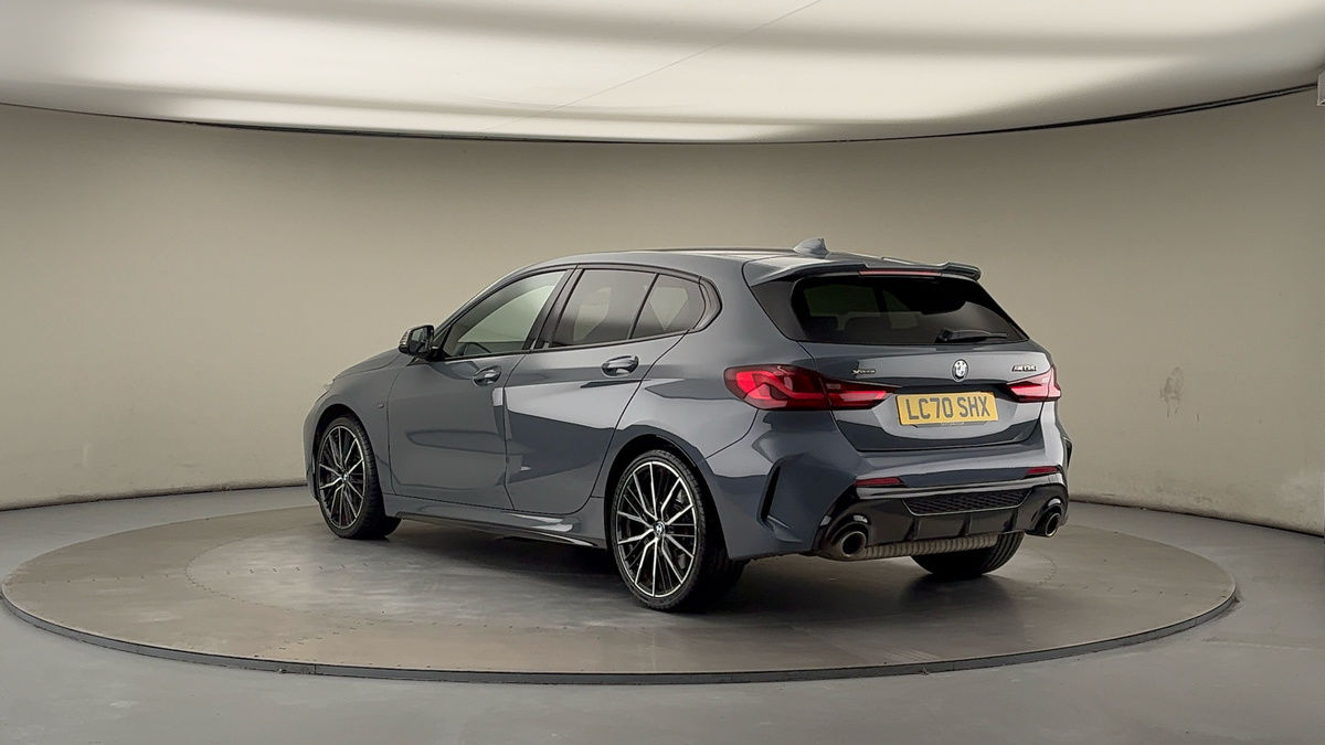 BMW 1 Series Image 2