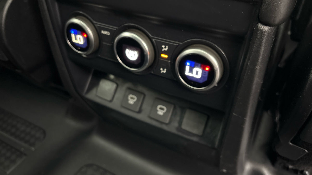 Land Rover Defender 110 Urban Image 29