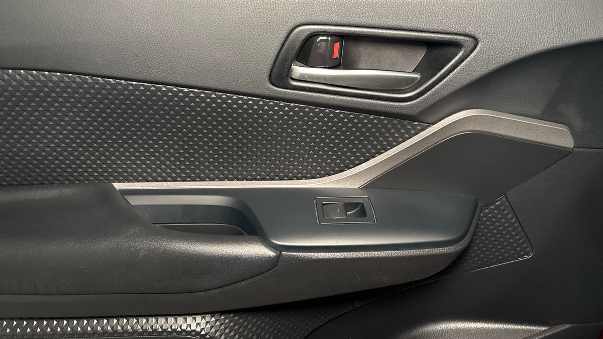 Toyota C-HR Image 19