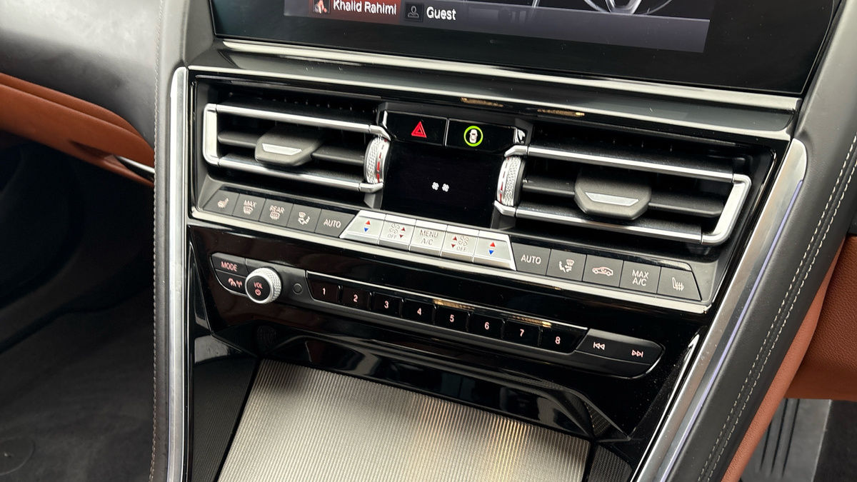 BMW 8 Series Image 9